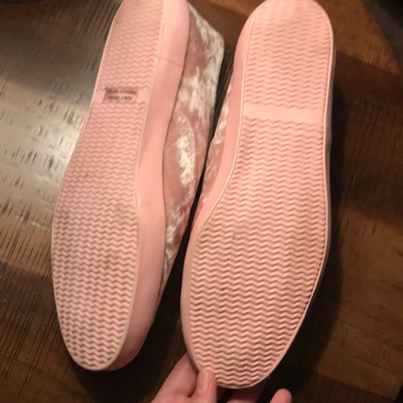 A little too small for me. - Picture 3 of 5